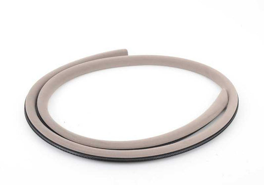 Protector lateral izquierdo entrada puerta OEM 51728124219 para BMW E31 {840i, 840Ci, 850i, 850Ci} con cambio manual y automático. Original BMW.