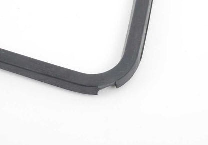 Gascia di tenuta per BMW 3 E21, serie E30, serie 5 E12, E28, serie 6 E24, 7 E23 Serie (OEM 24111205903). BMW originale.