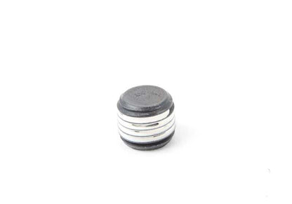 Tornillo de cierre OEM 11127806343 para BMW E87, E46, E90, E91, E92, E93, E39, E60, E61, E63, E64, E38, E65, E66, E83, E53, E70, E71. Original BMW.
