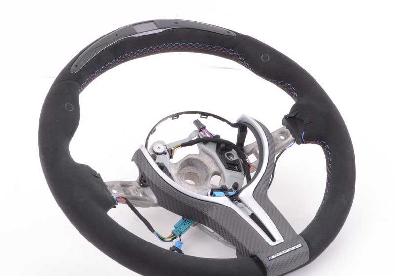 Volante M Performance Pro OEM 32302413015 para BMW F87. Original BMW.