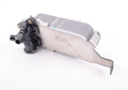 Cambiador de calor / radiador de aceite de la caja de cambios OEM 17217593856 para BMW X3 F25 (modelos xDrive20i, xDrive28i, sDrive20i, sDrive28i). Original BMW.