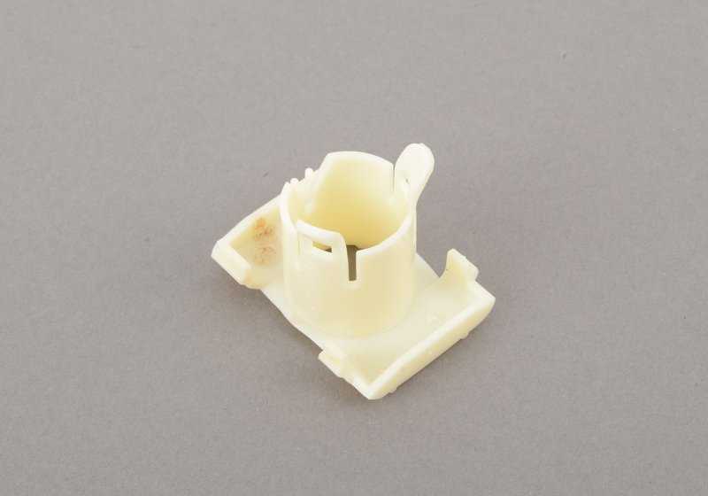 Left Inner PDC Bracket for BMW 5 Series E39 (OEM 51117008391). Original BMW