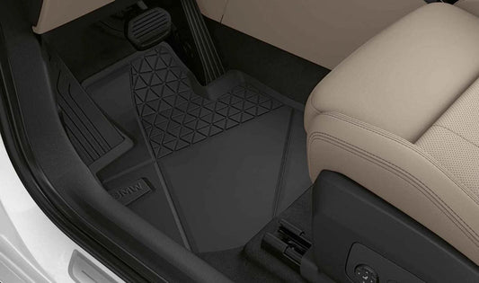 Tapetes impermeáveis ​​originais OEM 51475A2DA74 para BMW U06 (Série 2 Active Tourer). Combinação perfeita e durável.