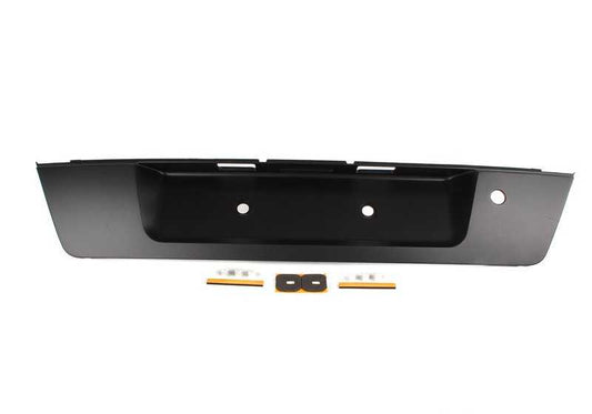 Embellecedor para maletero OEM 51138169665 para BMW Serie 7 E38. Recambio original BMW.