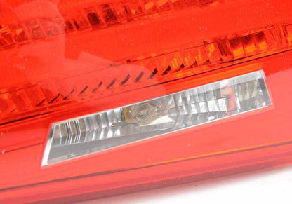 Piloto trasero portón trasero izquierdo para BMW Serie 3 E91N (OEM 63217289433). Original BMW.