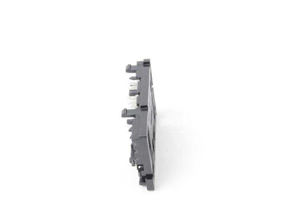 IDC connector with resistance OEM 61136901709 for BMW E65, E66. Original BMW piece. Ideal to repair electrical wiring with integrated 120 OHM resistance and 3 pins connector.