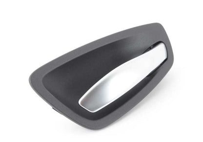 Tirador interior puerta derecha OEM 51416978138 para BMW E81 (116d, 116i) {Todos los modelos compatibles}. Color negro. Recambio original BMW.