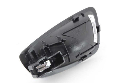 Tirador interior puerta derecha OEM 51416978138 para BMW E81 (116d, 116i) {Todos los modelos compatibles}. Color negro. Recambio original BMW.