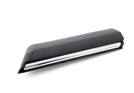 Mormatura laterale OEM 51131871098 per la serie BMW 5 E28 (tutti i modelli). BMW originale.