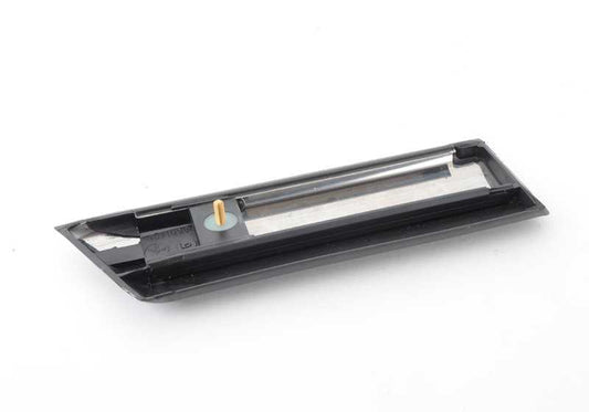 Moldura lateral derecha OEM 51131871098 para BMW Serie 5 E28 (todos los modelos). Original BMW.