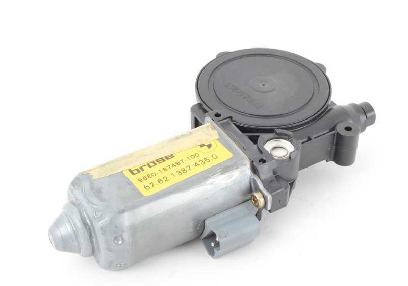 Front Wiper Motor OEM 67621387435 for BMW (Compatible Models: E36). Original BMW.