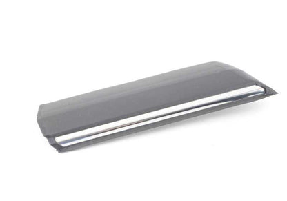 Mormatura lato sinistro OEM 51131871097 per BMW E28. BMW originale.