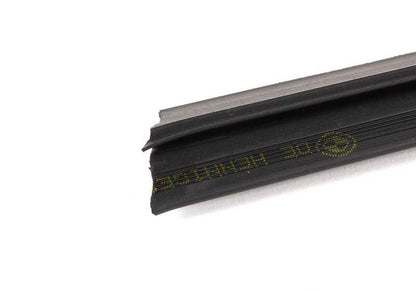 Burlete exterior ventanilla izquierda OEM 51211913055 para BMW E30 (316i con motor M10 y M40, todos los tipos y transmisiones). Original BMW.