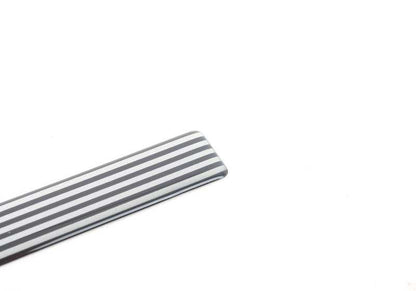 Autocollant d'origine OEM 51712258239 avec logo M pour BMW E36. Accessoire décoratif BMW d'origine.