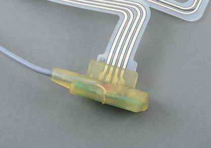 Alfombrilla sensor de asiento delantero OEM 65779154961 para BMW E60 y E61. Original BMW.
