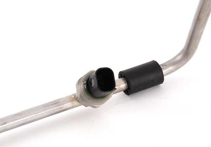 Kondensator-Evaporador-Druckdruckrohr für BMW E82, E88 (OEM 64509133064). Original BMW.