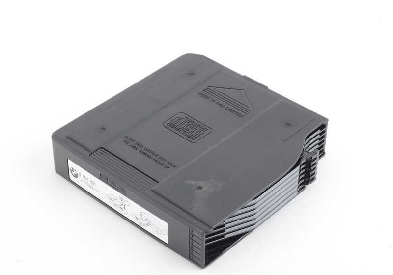 Revista de CD para BMW Série 1 E81, E82, E87, E87N, E88, Série 3 E46, E90, E90N, E91, E91N, E92, E92N, E93, E93N, Série 5 E39, Série 7 E65, E66, X1 E84, X3 E83, E83N, X5 E53, Z4 E85, E86, Z8 E52, MINI R50, R52, R53 (OEM 65128364931). BMW original