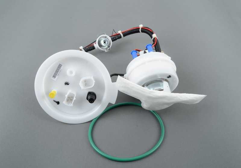 Pompe à carburant OEM 16117260644 pour BMW F07, F10, F11. BMW d'origine.