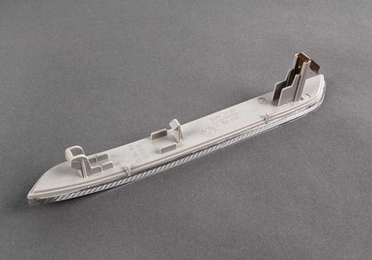 Riflettore di marcatura laterale destra per BMW E70, E71, E72 (OEM 63147187088). BMW originale