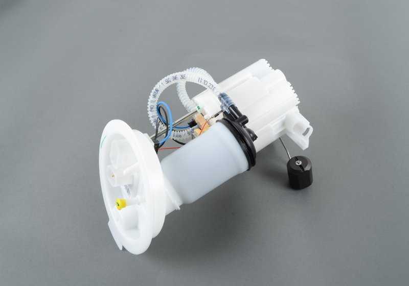 Bomba de combustible OEM 16147264433 para BMW F30, F31, F34, F35, F80, F10, F11, F07, F18, F20, F21, F22, F23, F45, F46, E84, X1, X3, X4. Original BMW.