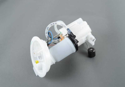 Bomba de combustible OEM 16147264433 para BMW F30, F31, F34, F35, F80, F10, F11, F07, F18, F20, F21, F22, F23, F45, F46, E84, X1, X3, X4. Original BMW.