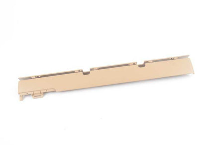 Cubierta izquierda color beige arena OEM 52208197109 para BMW Serie 7 E38 (725tds, 728i) con asiento trasero eléctrico. Modelos compatibles: E38 GE01, GE91, GE11, GE21, GE22, GE31, GE41, GE42, LGH21, LGH41. Original BMW.
