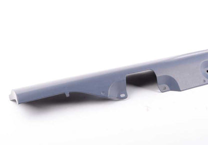 Moldura lateral derecha imprimada OEM 51712693226 para BMW E46. Original BMW.
