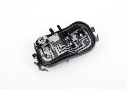 Portabombillas trasero derecho OEM 63217366066 para BMW F32 418d, 418i, 420d (modelos con y sin cambio automático). Compatible con versiones fabricadas entre 2013 y 2017. Original BMW.