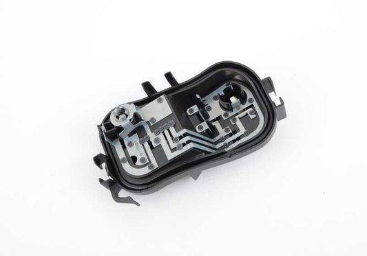 Portabombillas trasero derecho OEM 63217366066 para BMW F32 418d, 418i, 420d (modelos con y sin cambio automático). Compatible con versiones fabricadas entre 2013 y 2017. Original BMW.