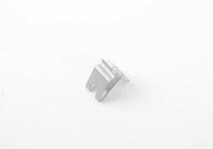 Kit de tornillos fijación parachoques delantero OEM 51112293997 para BMW E46. Incluye grapas, tornillos, tuercas, arandelas y accesorios completos. Original BMW.