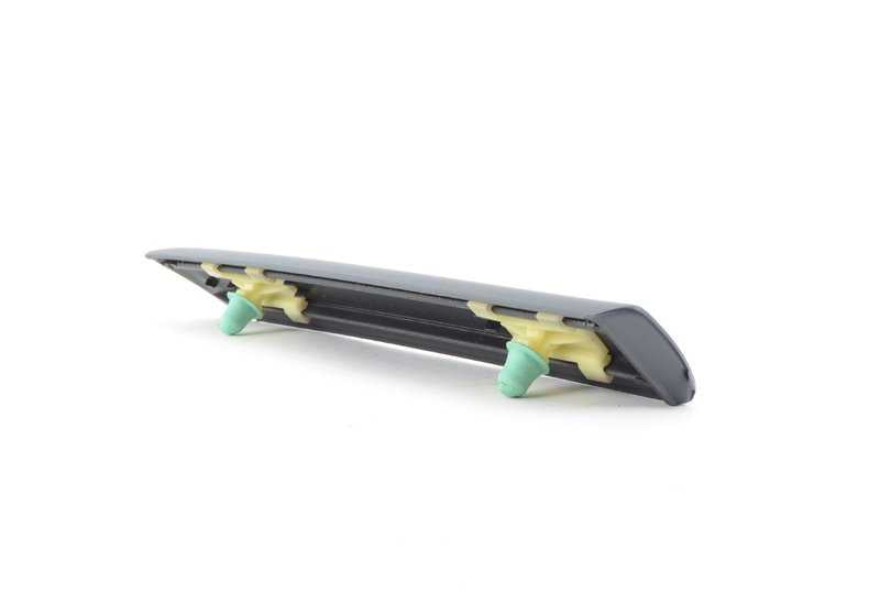 Moldura lateral imprimada delantera derecha OEM 51137036698 para BMW E39. Original BMW.
