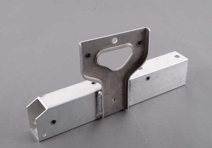 Elemento de absorción de impactos delantero inferior derecho OEM 51118051470 para BMW F06, F06N, F12, F12N, F13, F13N. Original BMW.
