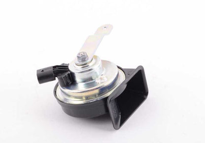Claxon agudo (bocina) OEM 61337217703 para BMW X3 F25 y X4 F26. Compatible con modelos sDrive18d, sDrive20i. Original BMW.