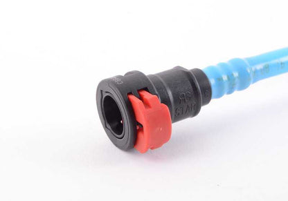 Tubería de combustible trasera OEM 16127205302 para BMW F10, F10N, F11, F11N, F06, F06N. Original BMW.