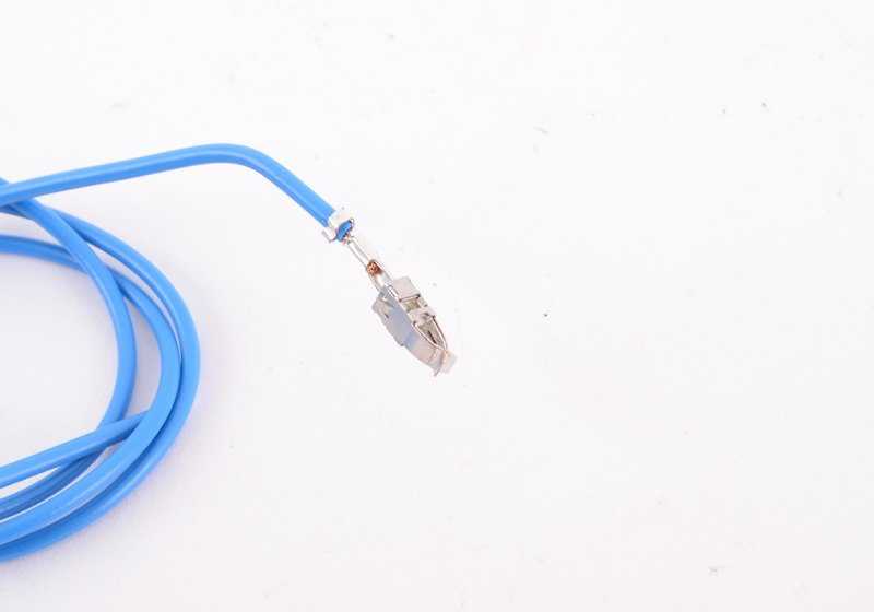 Conector doble plano con cable OEM 61130007437 para BMW {E81,E82,E87,E87N,E88,F20,F20N,F21,F21N,F52,E36,E46,E90,E90N,E91,E91N,E92,E92N,E93,E93N,F30,F30N,F31,F31N,F34,F34N,F35,F35N,G20,G20N,G21,G21N,G28,G28N,G80,G80N,G81,G81N,F32,F32N,G26E,G26F,E39,E6