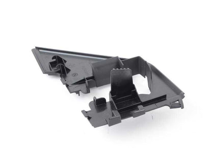 Tapa embellecedora exterior izquierda OEM 52109151437 para BMW E93 318i, 320d, 320i. Compatible con motores N43, N47, N46T. Modelos con cambio manual y automático. Original BMW.