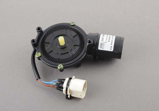 Contact Pressure Regulator OEM 67528360246 for BMW E34 and E32. Compatible with 530i and 535i models of various versions. Original BMW.