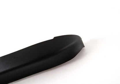 Tapa embellecedora guía asiento derecho OEM 52108248212 para BMW E46, E63, E64. Original BMW.