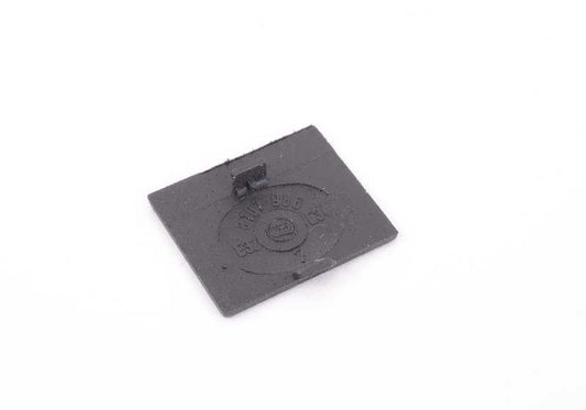 Tapa negra OEM 51168149598 para BMW Serie 5 E34. Pieza original BMW. Ideal para reemplazo en embellecedores de maletero u otras cubiertas similares.