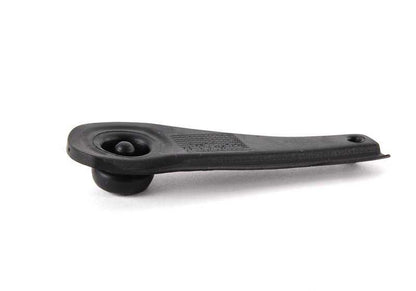 Placa de protección delantera derecha OEM 51777166872 para BMW E90, E91. Original BMW.
