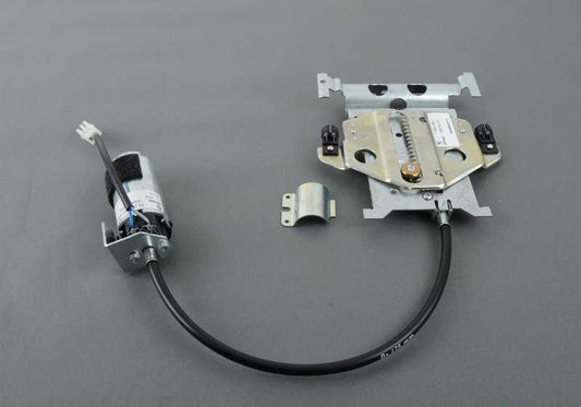 Soporte guía reposacabezas OEM 52101964246 para BMW E34 y E32. Pieza original BMW. Ideal para reparar o sustituir el sistema de soporte del reposacabezas en asientos eléctricos delanteros.