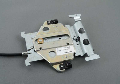 OEM 52101964246 Pustazabas Supporto guida per BMW E34 ed E32. BMW originale BMW. Ideale per riparare o sostituire il sistema di supporto poggialette nei sedili elettrici anteriori.