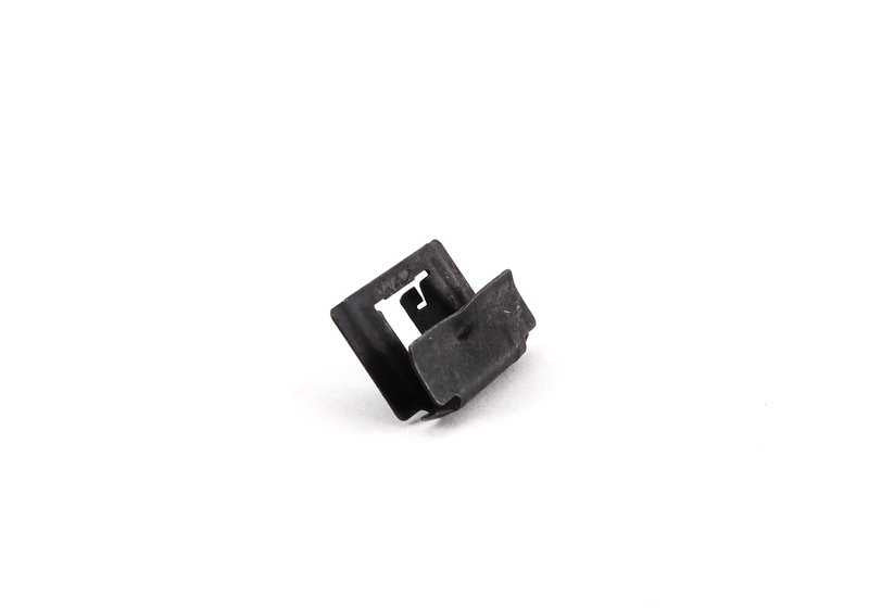 Clip de sujeción negro OEM 51328157319 para BMW E39 520d, 520i con motores M47, M52, M54. Compatible con versiones manuales y automáticas. Original BMW.