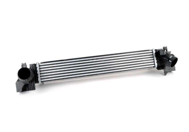 Refroidisseur intermédiaire pour la série BMW 1 F40, F52 Series 2 F44, F45, F45N, F46, F46N X1 F48, F48N, F49, F49N X2 F39 (OEM 17517617597). BMW d'origine