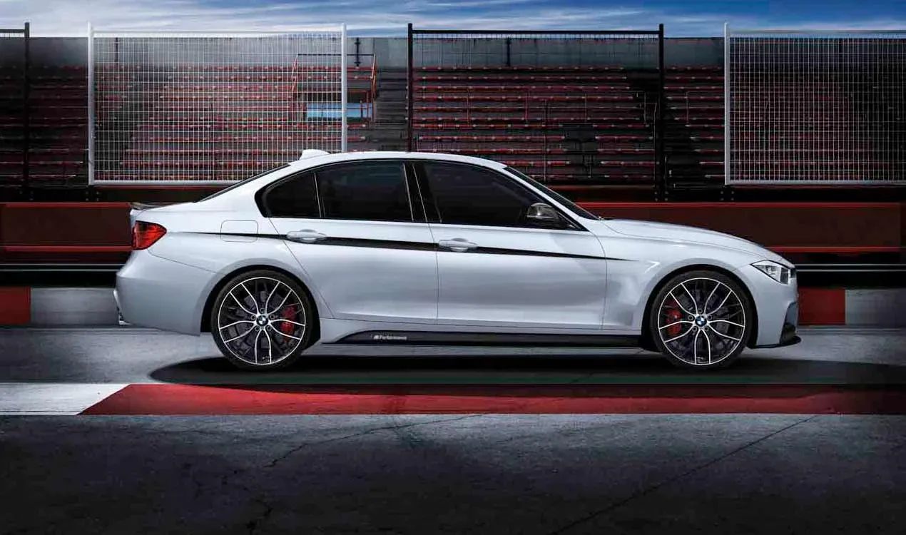 Franjas de acento M Performance para BMW Serie 3 F30, F31 (OEM 51142365577). Original BMW.