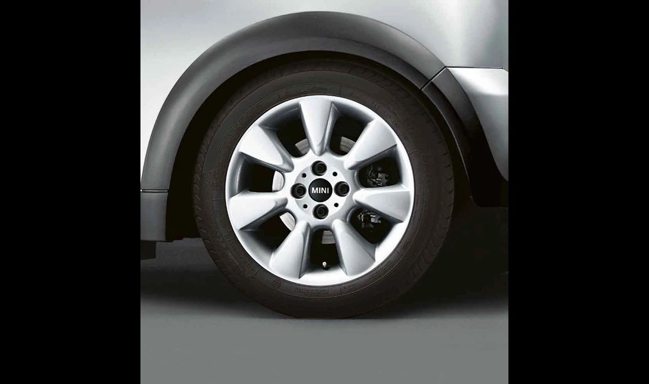 Llantas de aleación "7 Fin Spoke 92" OEM 36116763297 para MINI R50, R52, R53. Medida 6,5x13 ET48. Color plata. Original MINI. Apta para varios modelos con anclaje compatible.