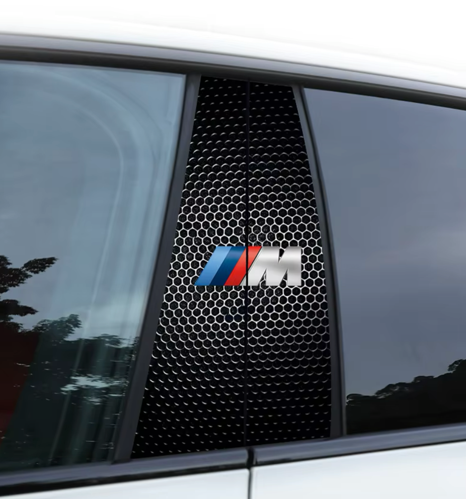 Effet de carbone d'autocollant externe avec BMW ou // M pour la colonne centrale
