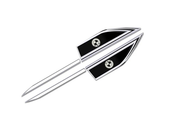 Emblemas para Aletas Laterales estilo BMW – Disponible en Azul o Negro