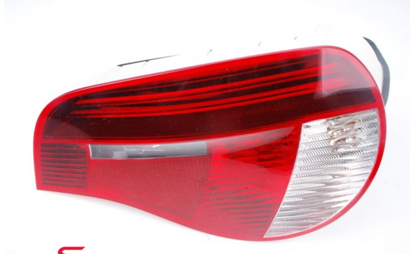 Luz trasera derecha para BMW Z4 E85 (OEM 63217165728). Original BMW.