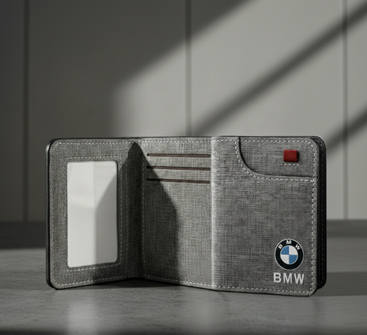 Cartera BMW compacta con logo y letras BMW, tipo tarjetero con billetero
